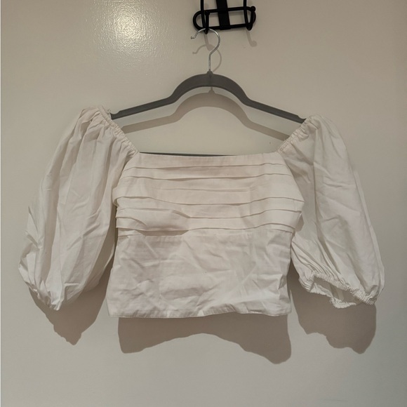 Women’s abercrombie white puff sleeve crop top, size small - Picture 3 of 4